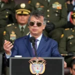 "Colombia se enfrenta a una crisis económica crítica: Gobiernos y empresas buscan un camino para superar la difícil situación financiera del país"