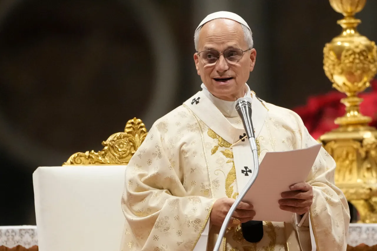 La llama de la compasión: El Papa apela a nuestra conciencia para abrazar el dolor y la esperanza en Navidad