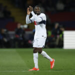 La Triunfal Noche de Estrellas: PSG y Barça Imponen Su Dominio en Los Premios Globe Soccer 2025