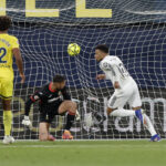 El poderoso doblete de Mbappé lleva a la Real Madrid al liderazgo absoluto en un partido plagado de emociones.