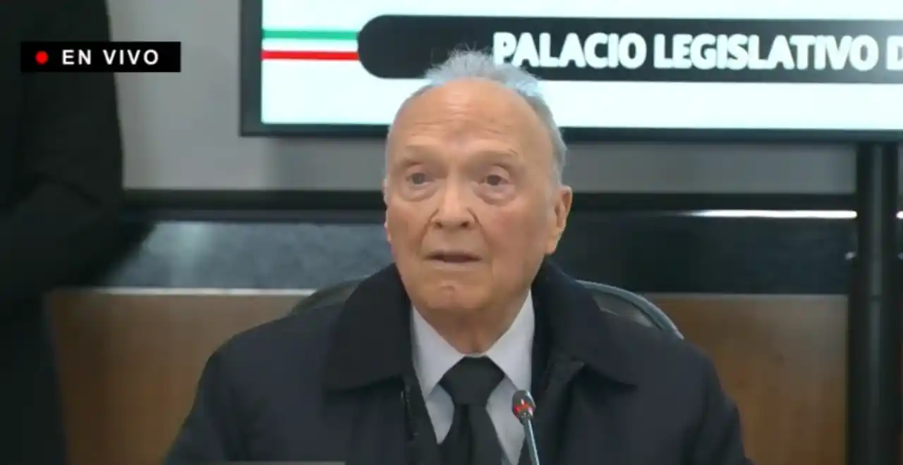 El secretario de Relaciones Exteriores anuncia su compromiso con la tradición y la estabilidad en la diplomacia nacional.