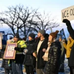 "Minneapolis en llamas: la justicia reclama venganza después de la brutalidad del ICE"