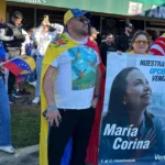 "La victoria del pueblo venezolano: miles de exiliados en Florida festejan el fin de la dictadura"