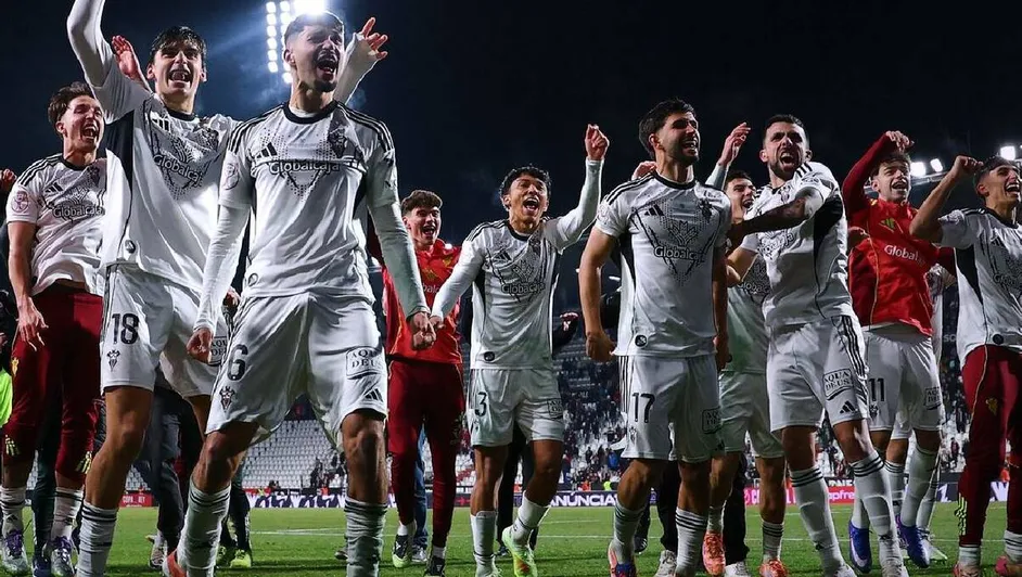 El golazo de la amistad: El desconocido héroe mexicano que revoluciona el fútbol español