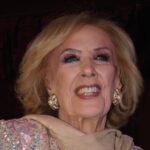 La divertida noche de Mirtha Legrand en la obra Papá por siempre: aplausos, risas y ovación