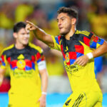 "La batalla por la supremacía: Olimpia vs América en vivo, detalles clave y análisis previo a la emotiva confrontación futbolística"